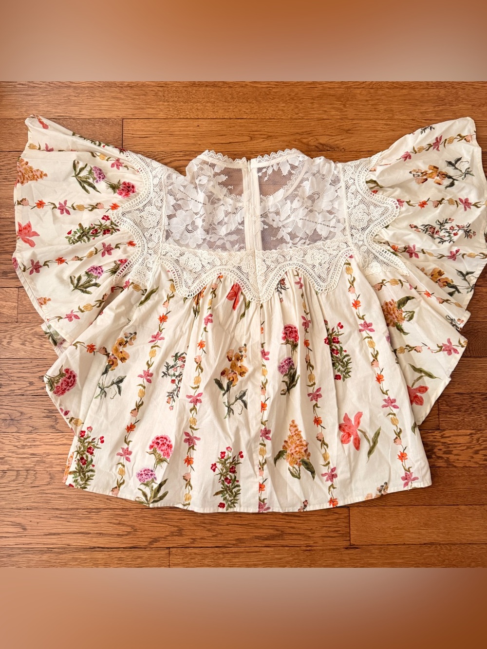 ANTHROPOLOGIE Floral Lace Yoke Top - White with Pink & Orange Flowers - Picture 4 of 6